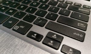 Cara Mengatasi Keyboard Laptop Tidak Bisa Mengetik