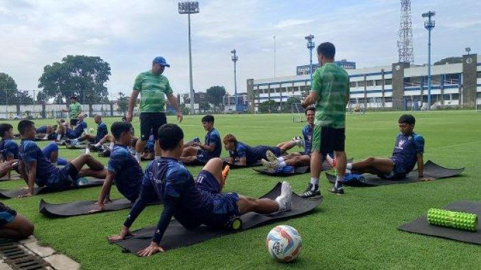 Wawancara Eksklusif Bersama Pelatih Persib Bandung